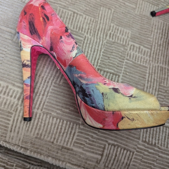 Betsey Johnson floral platform Heal Size 7M Women's - Picture 5 of 10